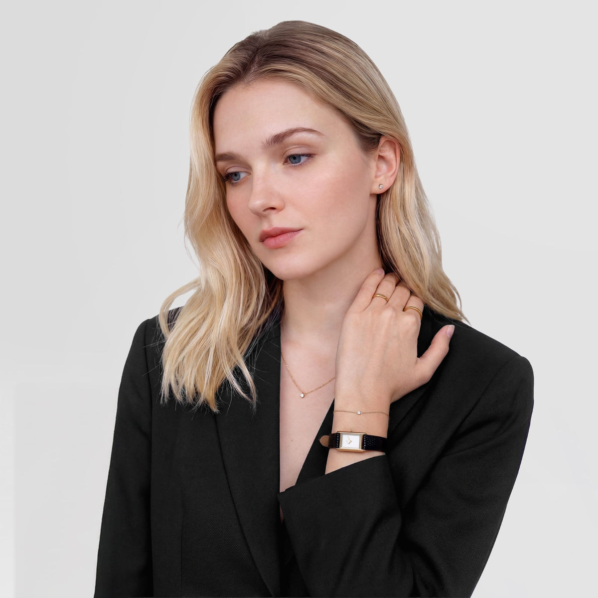 Mirelle Solitaire Taşlı Gold Renk Kolye